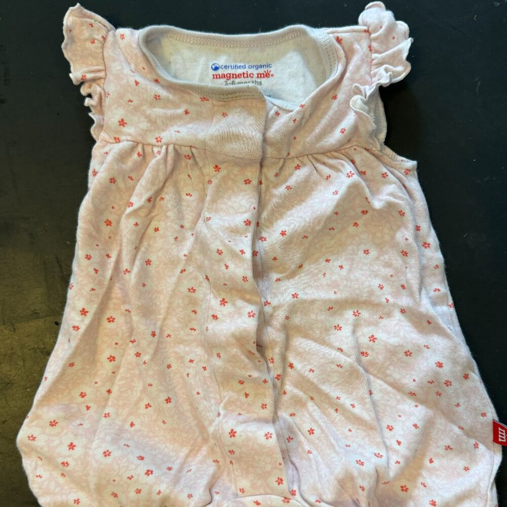 Magnetic Me romper